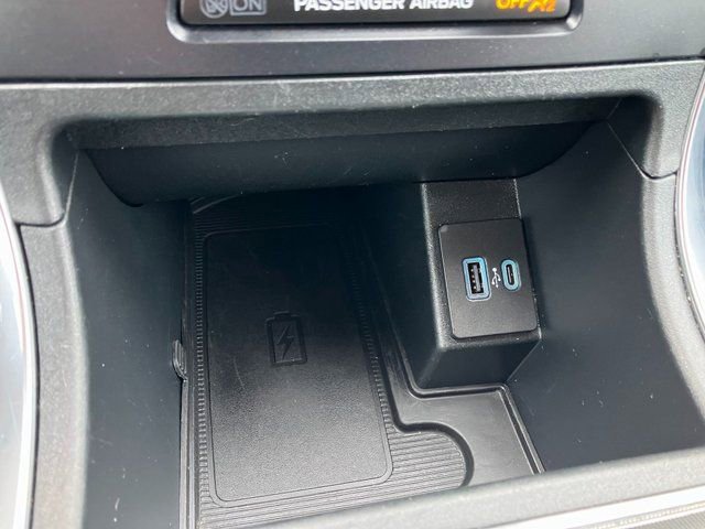 Used 2024 Ford Edge Titanium image 5