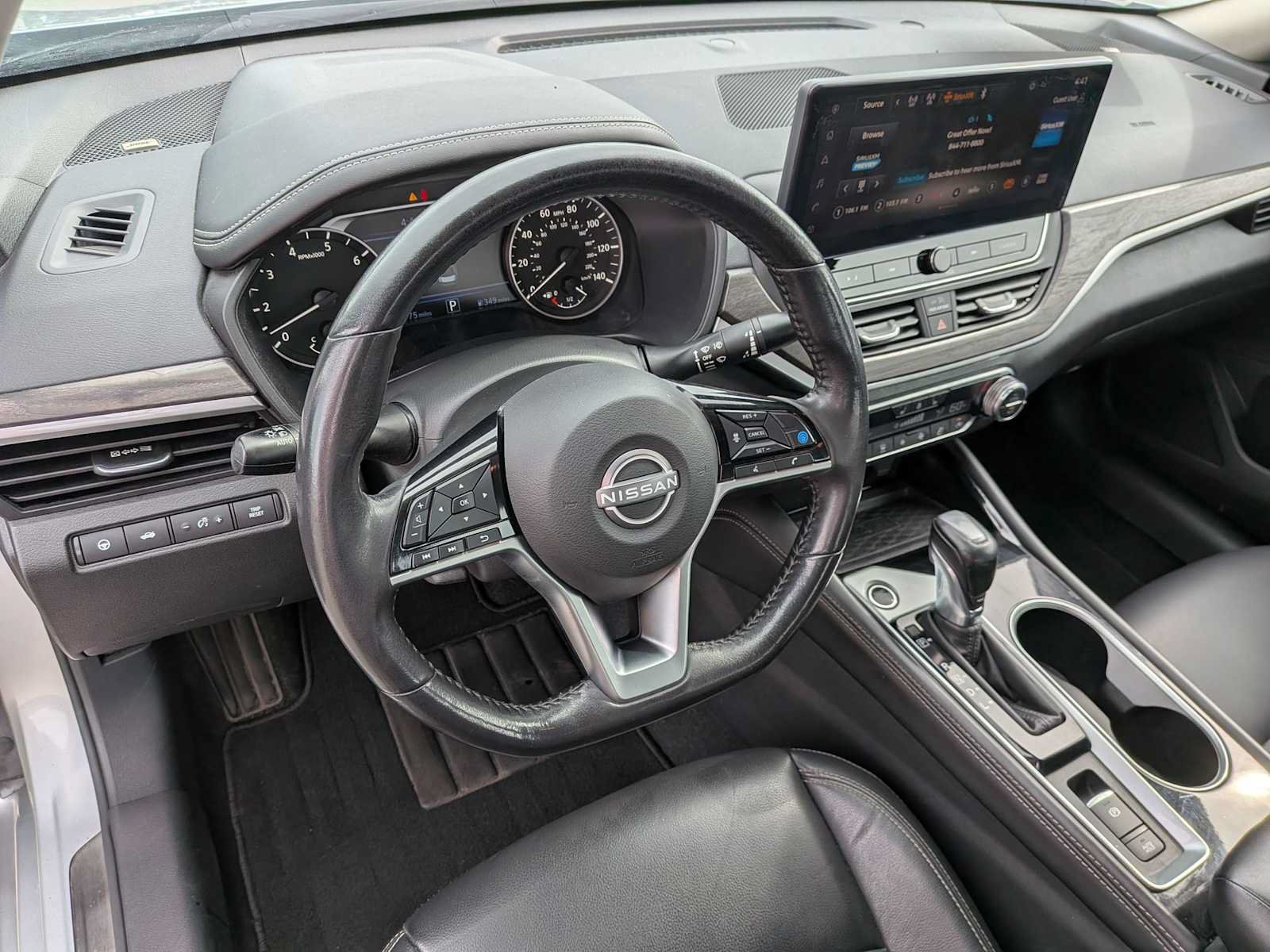 Used 2023 Nissan Altima 2.5 SL AWD/4WD image 2
