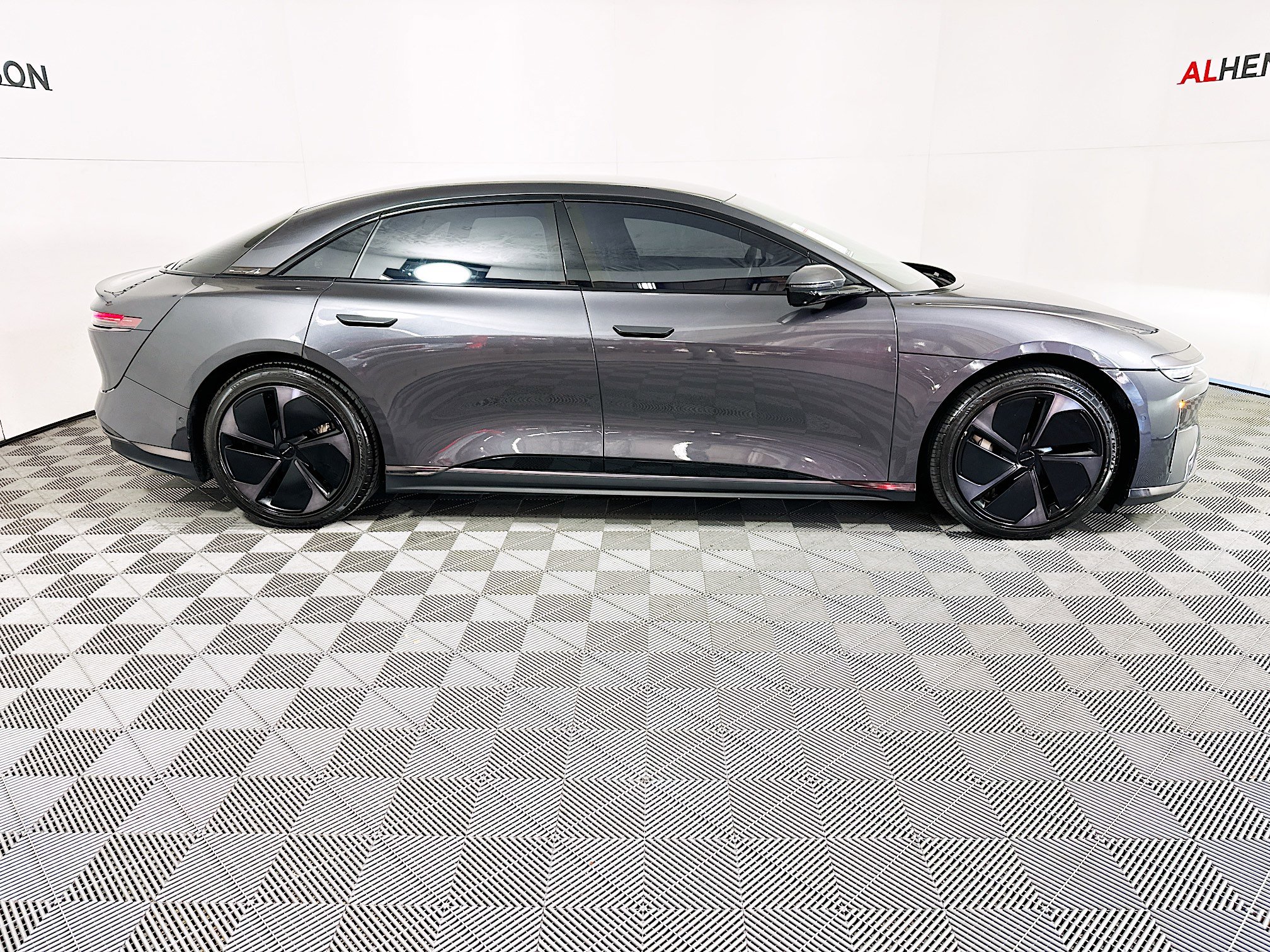 Used 2024 Lucid Air Touring image 2