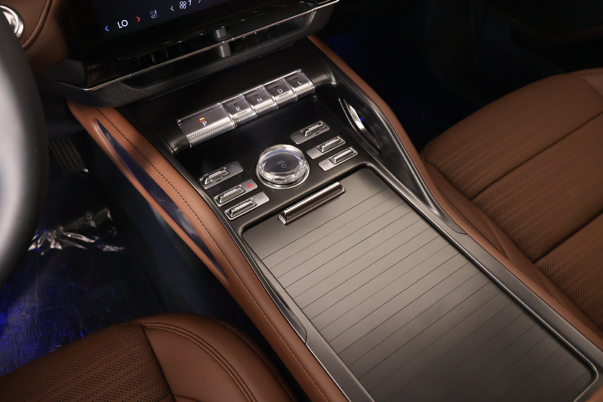New 2026 Lincoln Nautilus Reserve AWD/4WD image 8