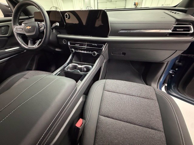 Certified 2025 Chevrolet Traverse LT AWD/4WD image 32