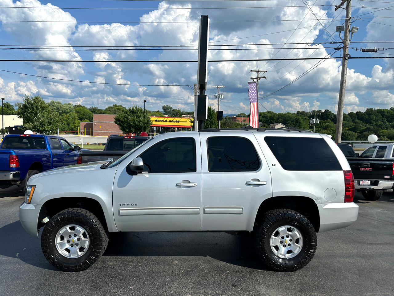 Used 2010 Chevrolet Tahoe LT image 1
