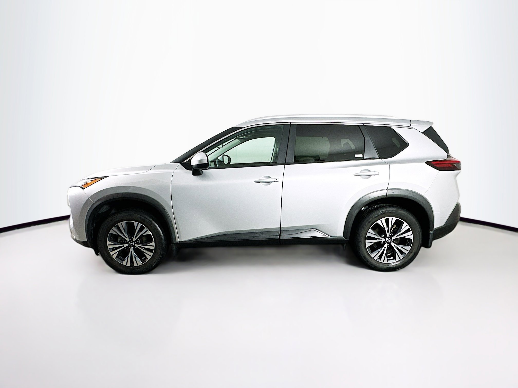 Used 2023 Nissan Rogue SV w/ SV Premium B Package image 4