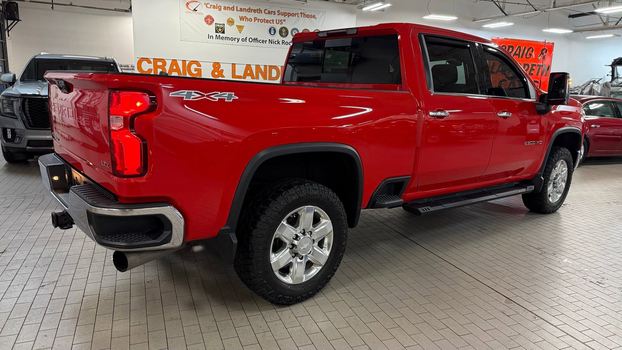 Used 2020 Chevrolet Silverado 2500 LTZ w/ LTZ Convenience Package image 3