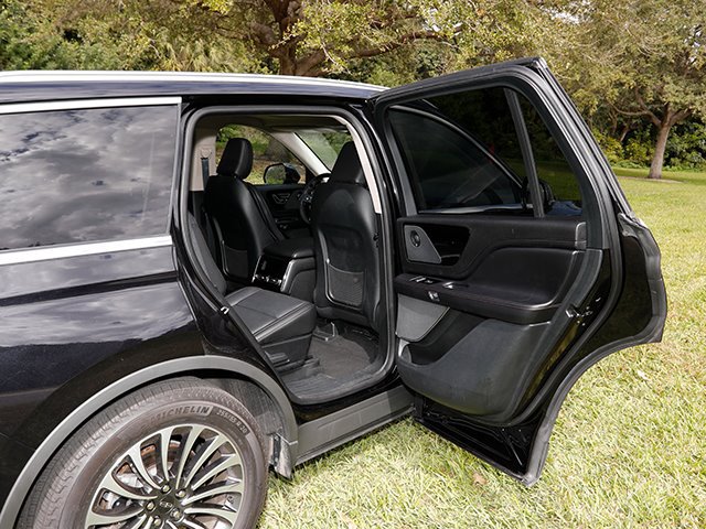 Used 2024 Lincoln Aviator Reserve AWD/4WD image 20