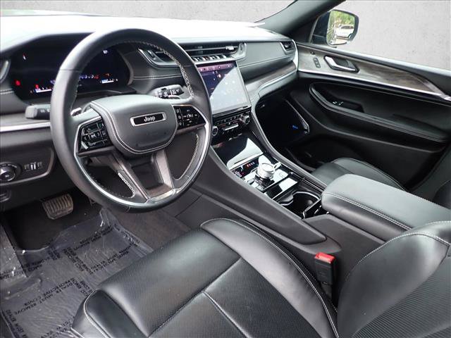 Used 2022 Jeep Grand Cherokee L Overland w/ Luxury Tech Group IV AWD/4WD image 12