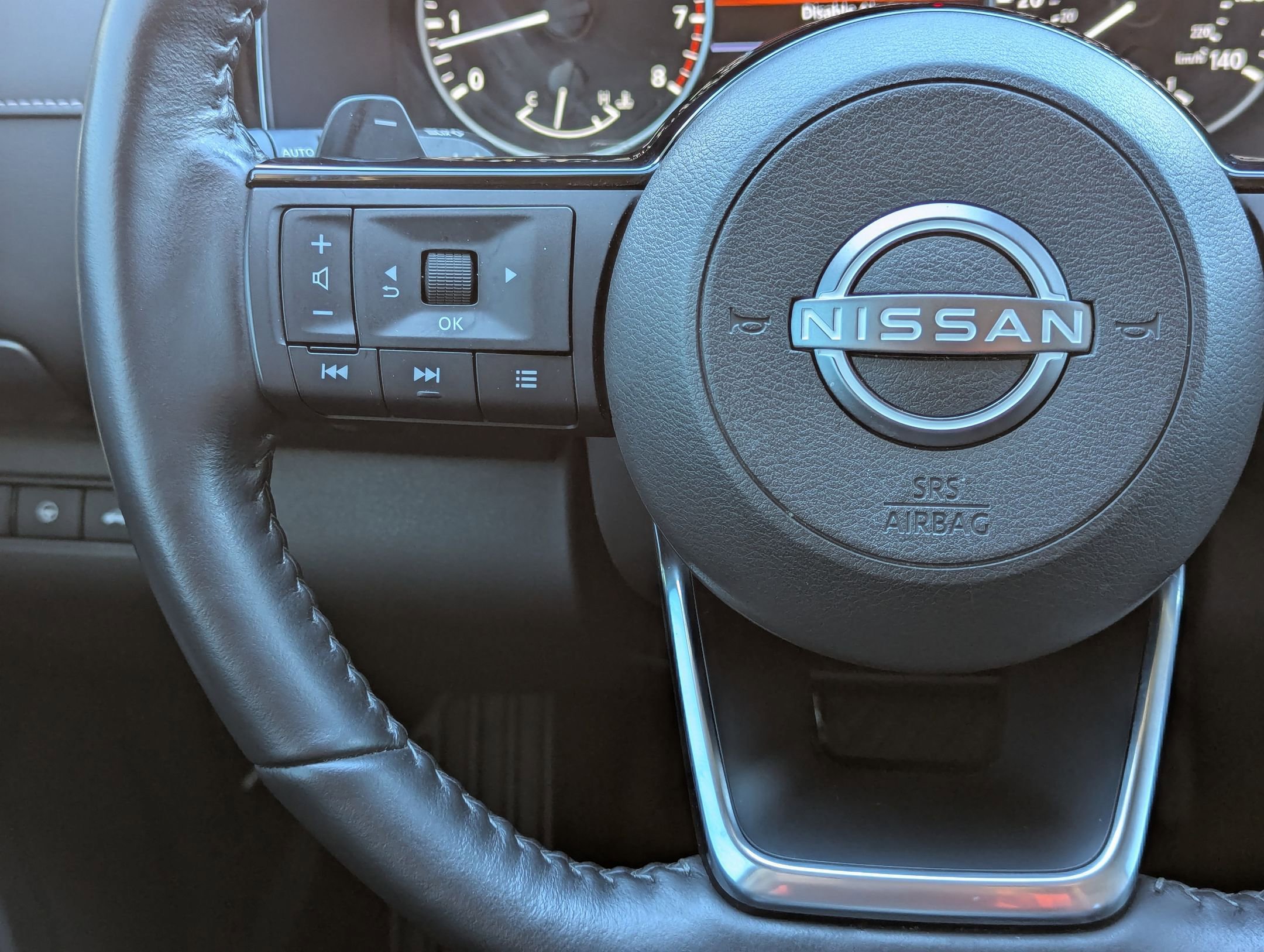 Used 2023 Nissan Pathfinder SL w/ Lighting Package (N92) image 21