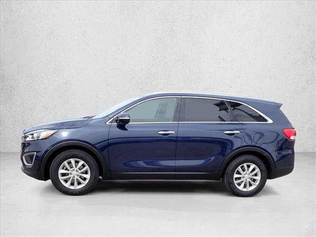 Used 2017 Kia Sorento AWD image 2