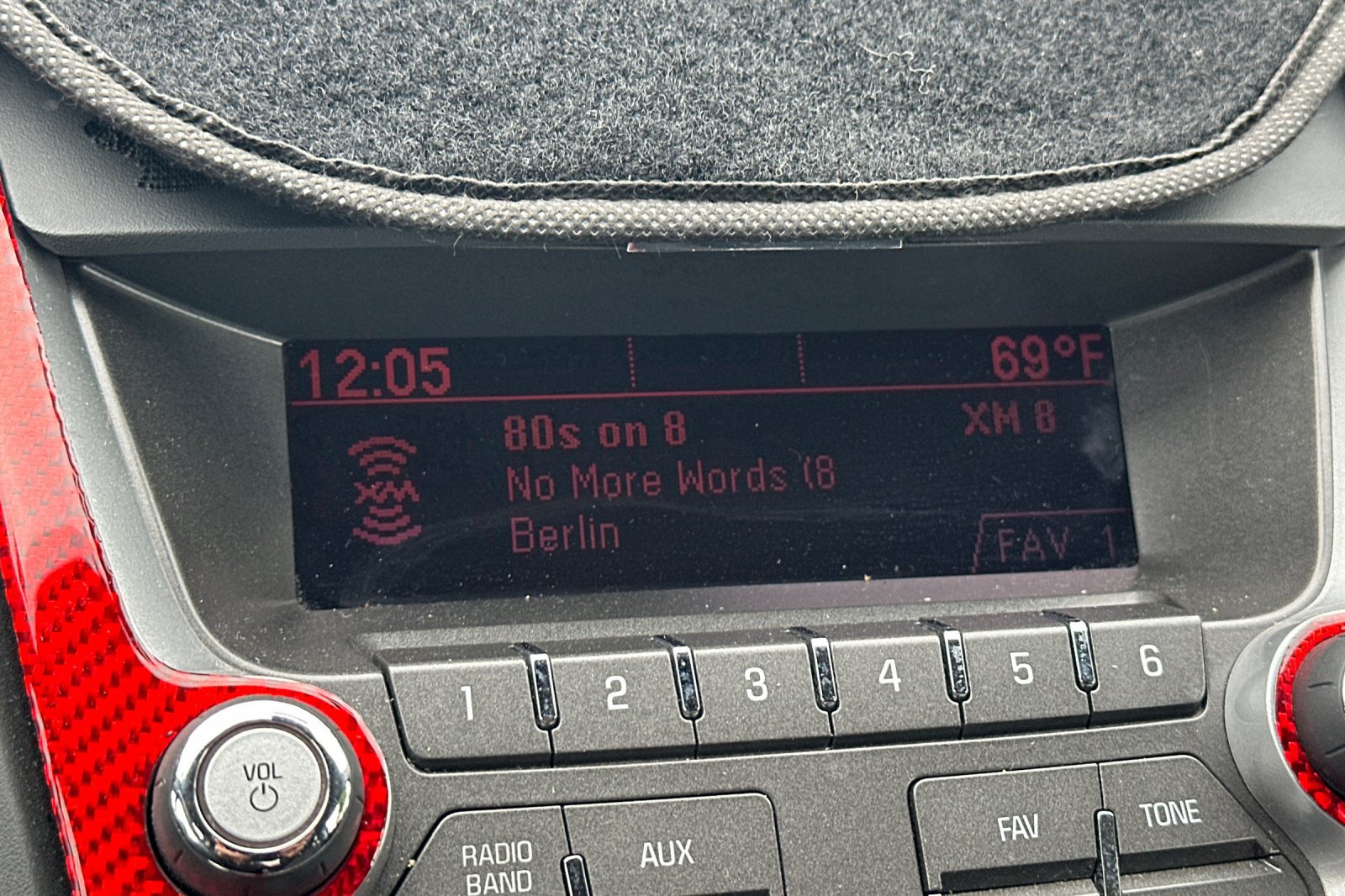 Used 2010 GMC Terrain SLE FWD image 19