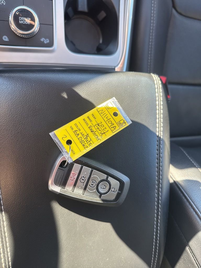 Used 2021 Ford Explorer Limited w/ Equipment Group 301A image 25