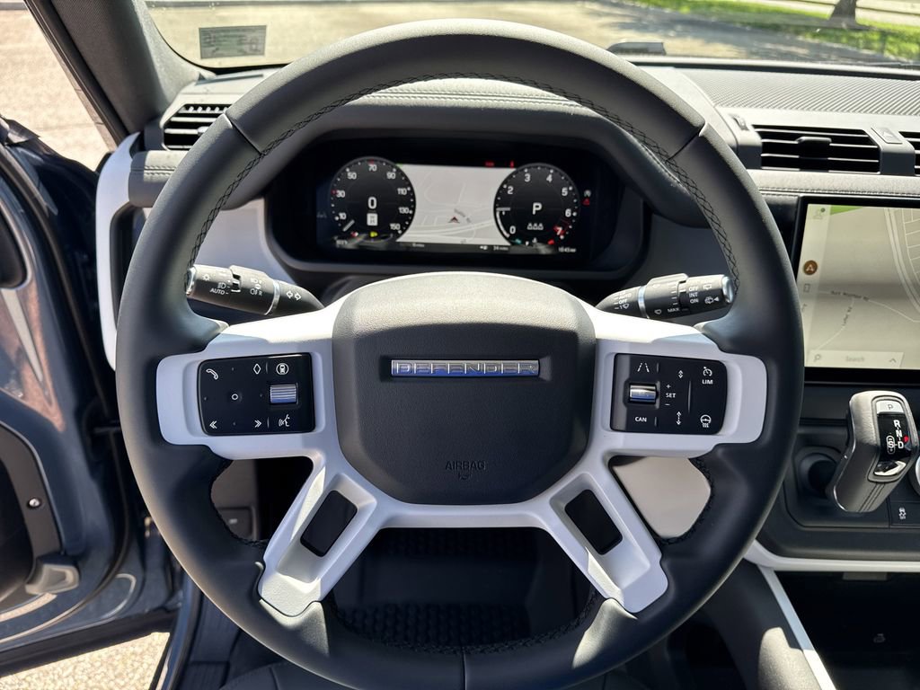 New 2025 Land Rover Defender 90 S image 18