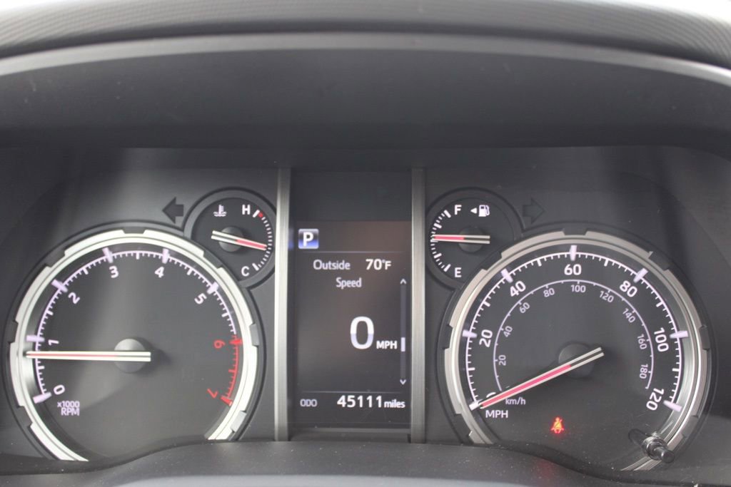 Used 2022 Toyota 4Runner TRD Off-Road Premium w/ Moonroof Package AWD/4WD image 36