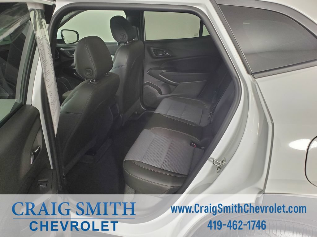 Used 2024 Chevrolet Trax LT FWD image 10