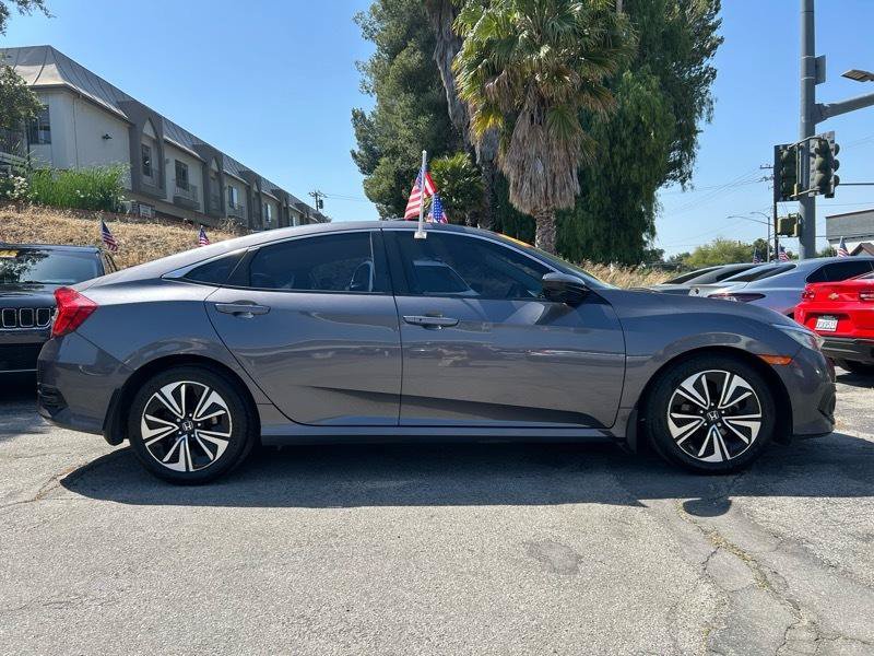 Used 2017 Honda Civic EX-T image 3