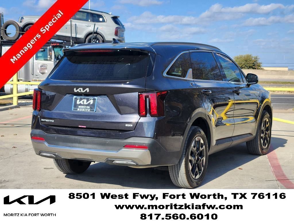 New 2025 Kia Sorento S AWD/4WD image 4