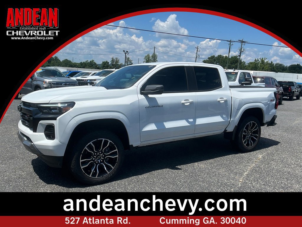 New 2025 Chevrolet Colorado Z71 image 1