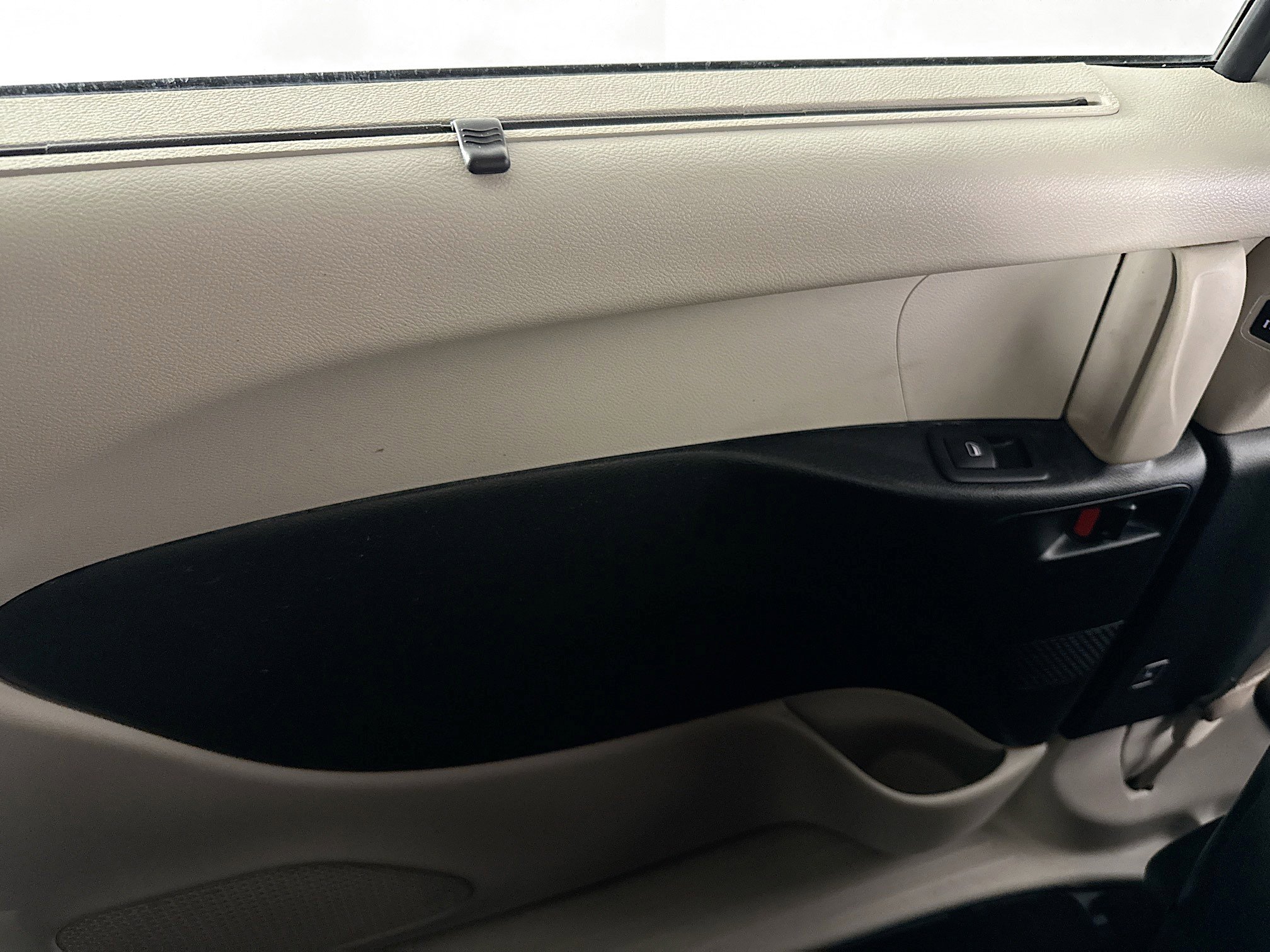 Used 2023 Chrysler Pacifica Touring-L image 25