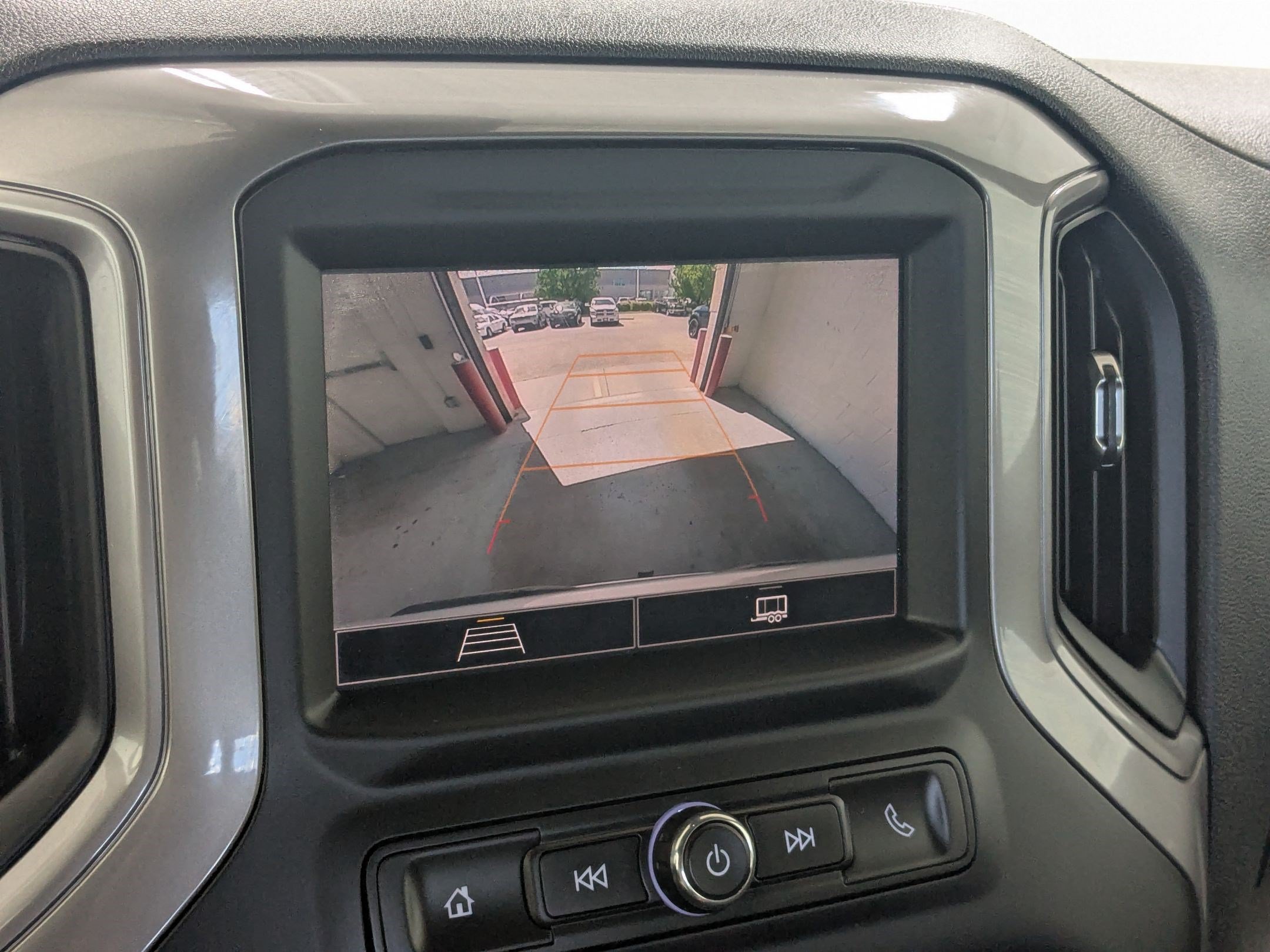 Used 2022 Chevrolet Silverado 1500 Custom AWD/4WD image 16
