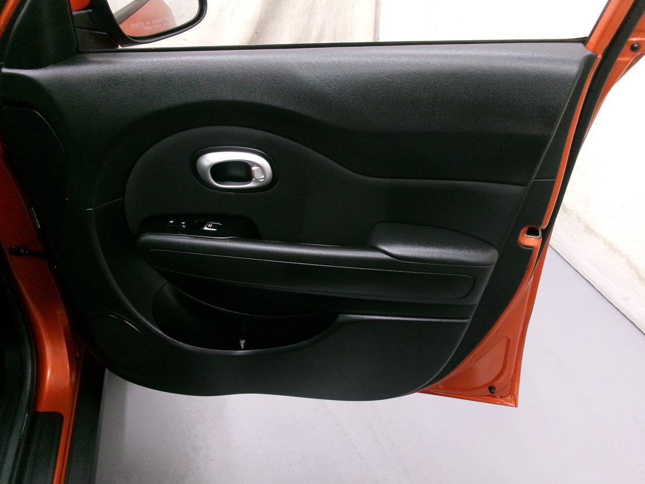 Used 2018 Kia Soul + FWD image 26