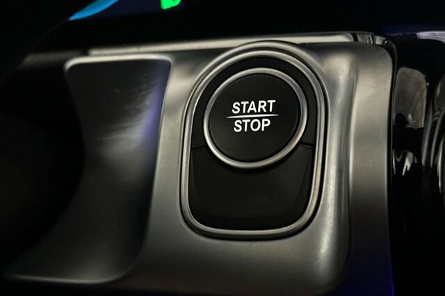 Certified 2022 Mercedes-Benz EQB 350 4MATIC image 28