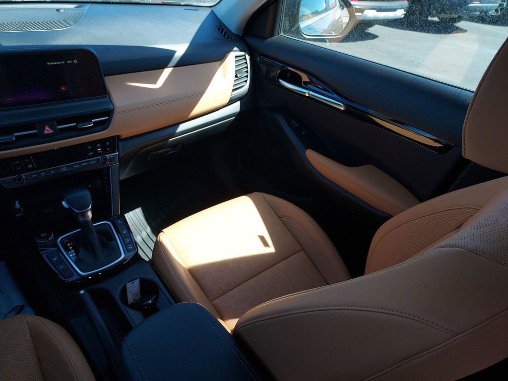 Used 2025 Kia Seltos EX w/ EX Sunroof Package image 11