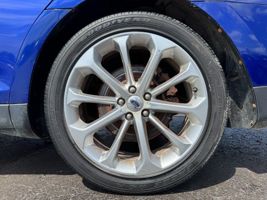 Used 2013 Ford Taurus Limited AWD/4WD image 13