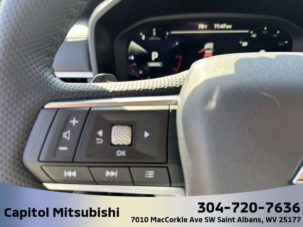 New 2025 Mitsubishi Outlander SEL image 21