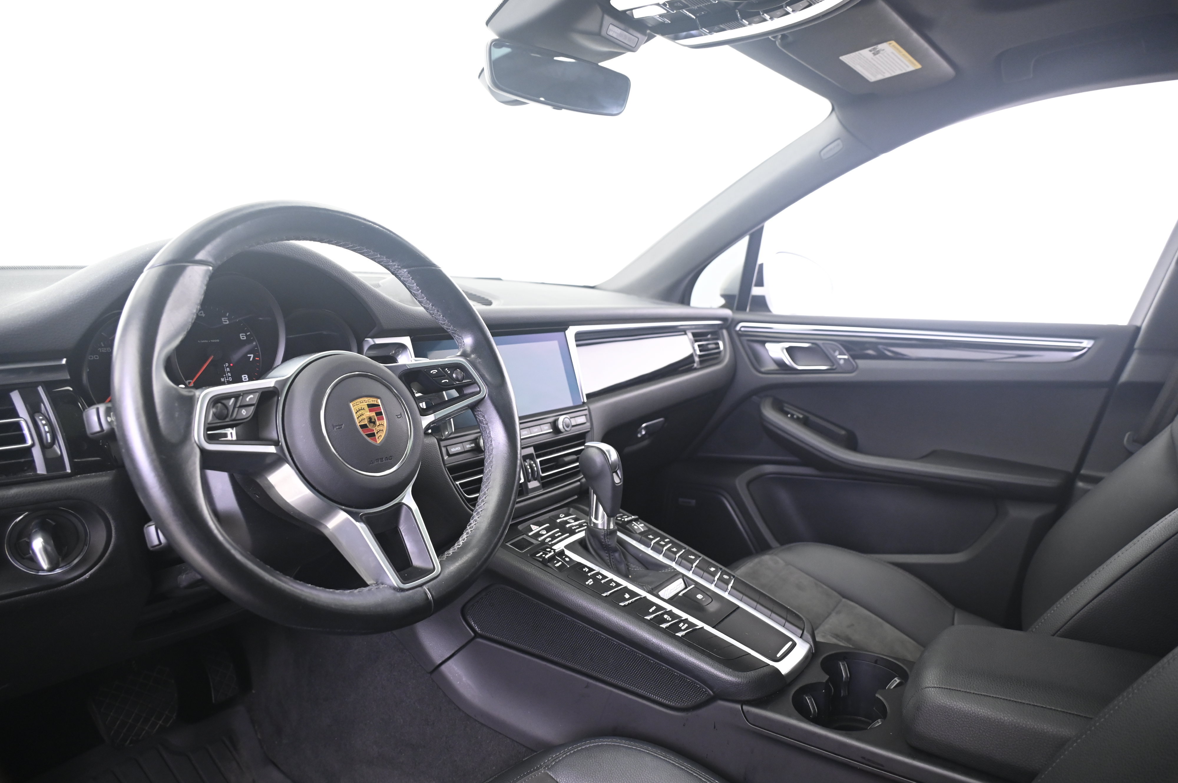Used 2021 Porsche Macan AWD/4WD image 28