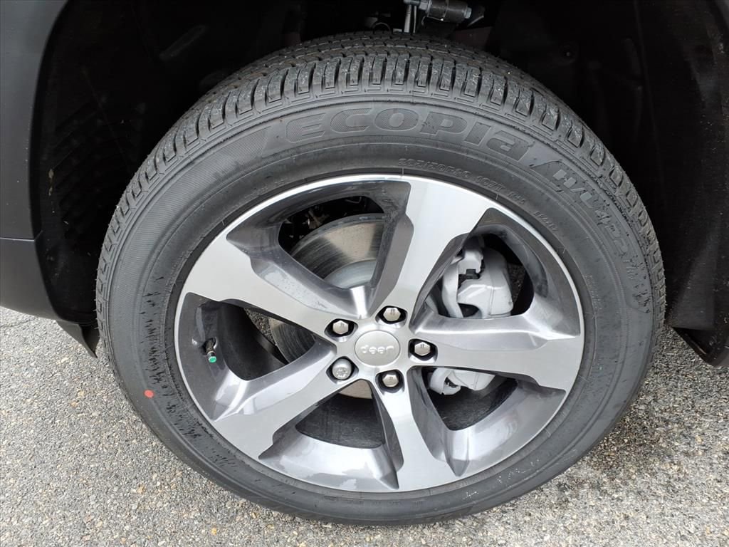 New 2025 Jeep Grand Cherokee Limited image 35