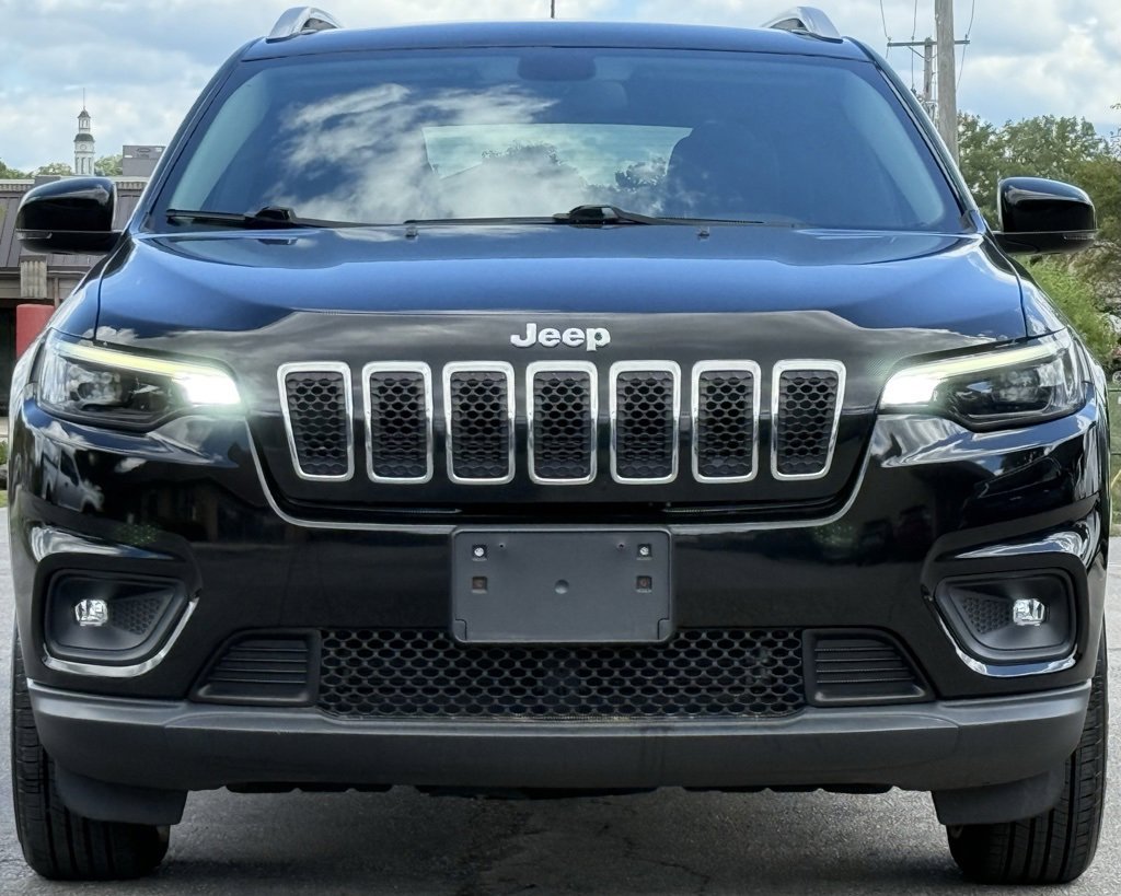 Used 2019 Jeep Cherokee Latitude Plus w/ Cold Weather Group image 8