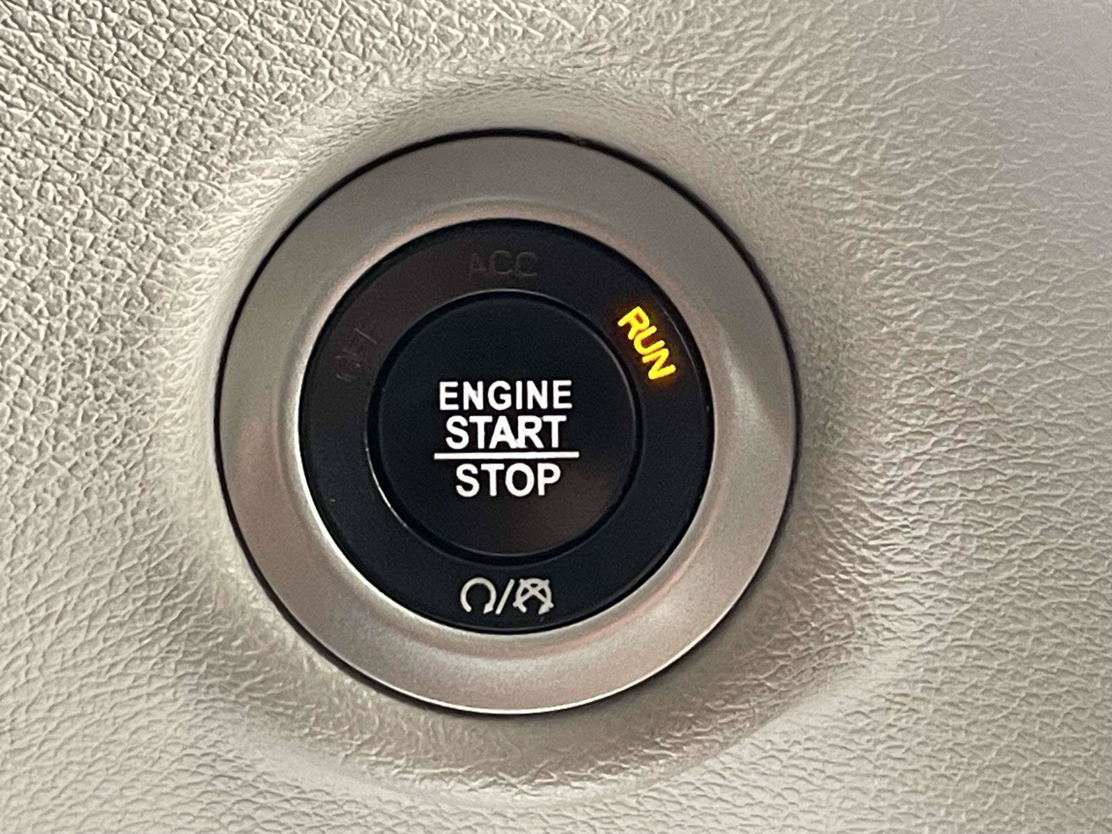 Used 2018 Chrysler Pacifica Touring FWD image 24