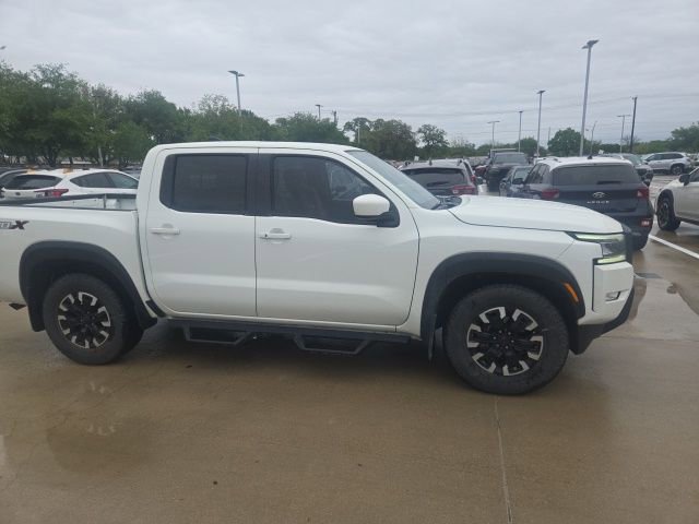 Used 2024 Nissan Frontier Pro-X image 2