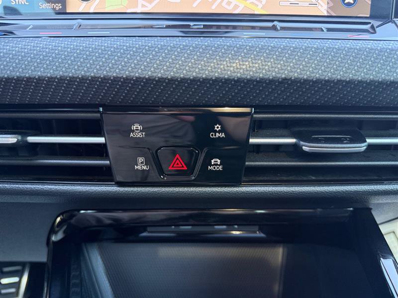 Used 2024 Volkswagen Golf R AWD/4WD image 27