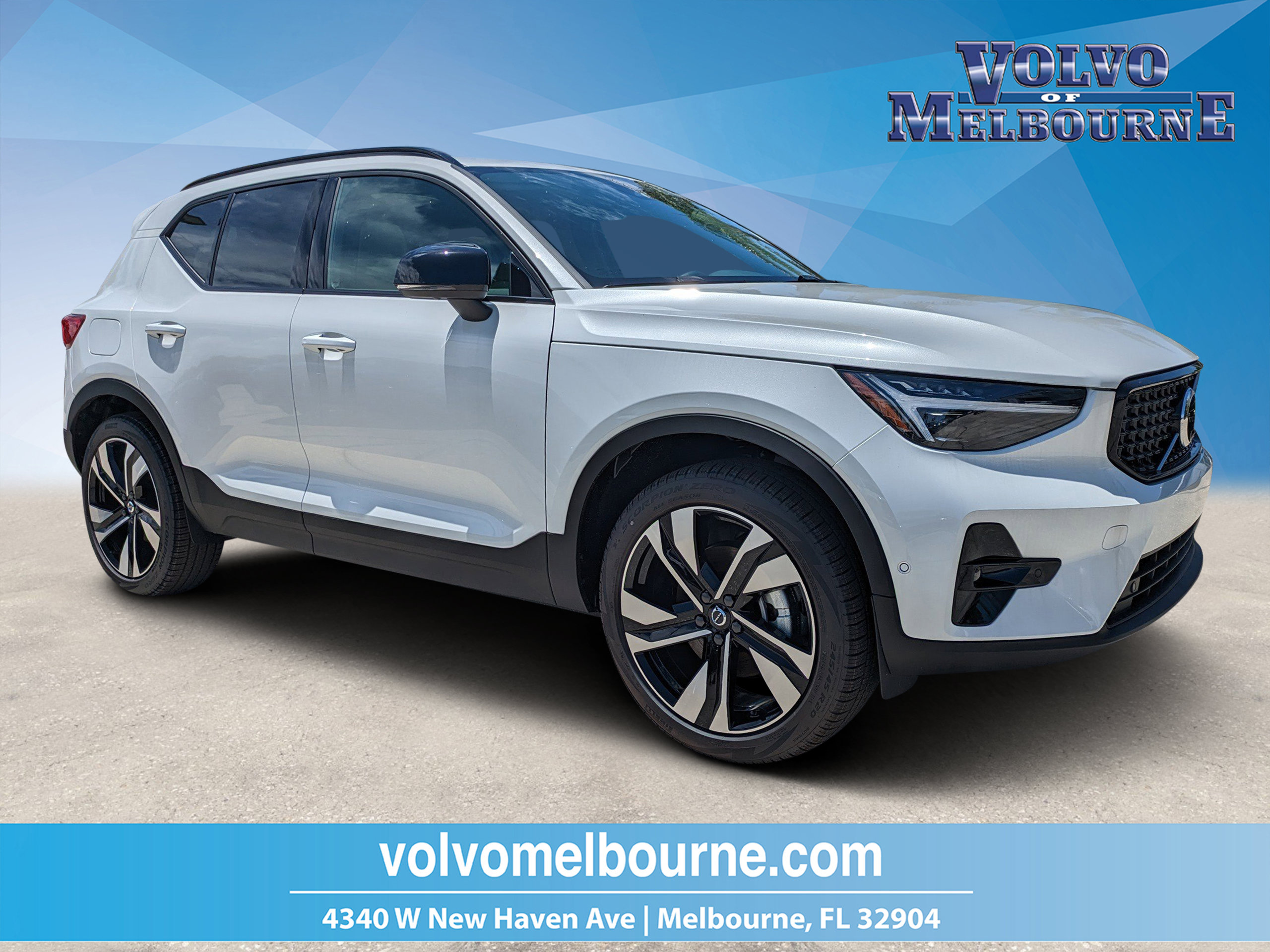 New 2026 Volvo XC40 B5 Ultra w/ Protection Package Premier