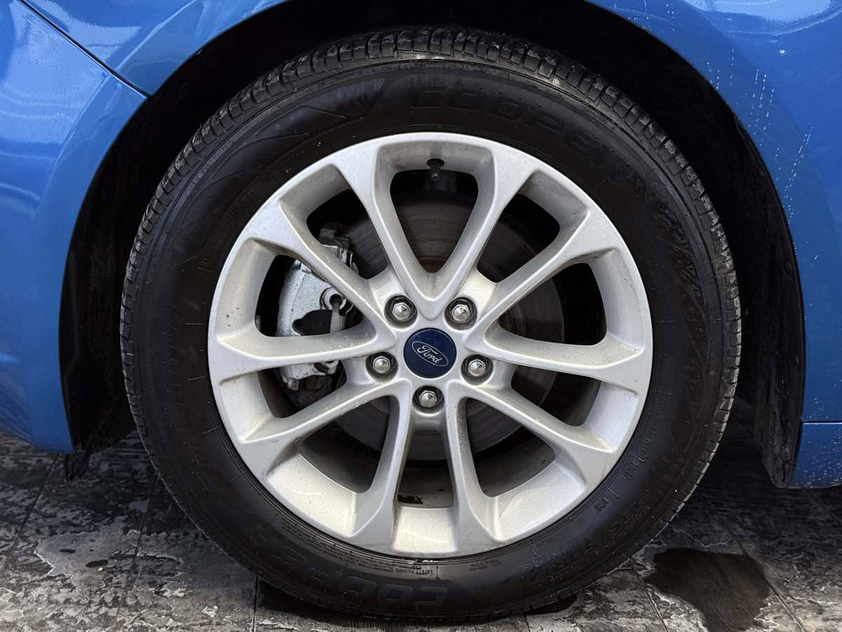 Used 2019 Ford Fusion SE image 38