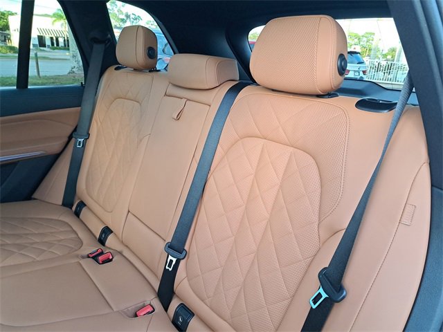 Used 2025 BMW X5 sDrive40i w/ Premium Package image 12