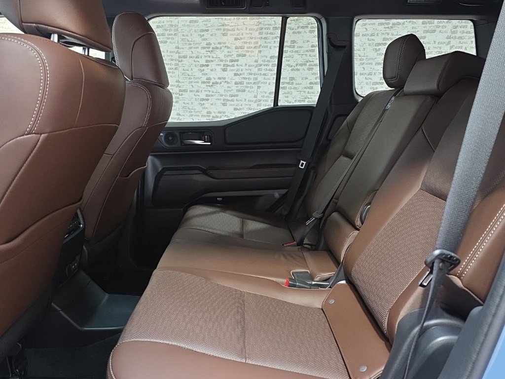 Used 2025 Toyota Land Cruiser image 14