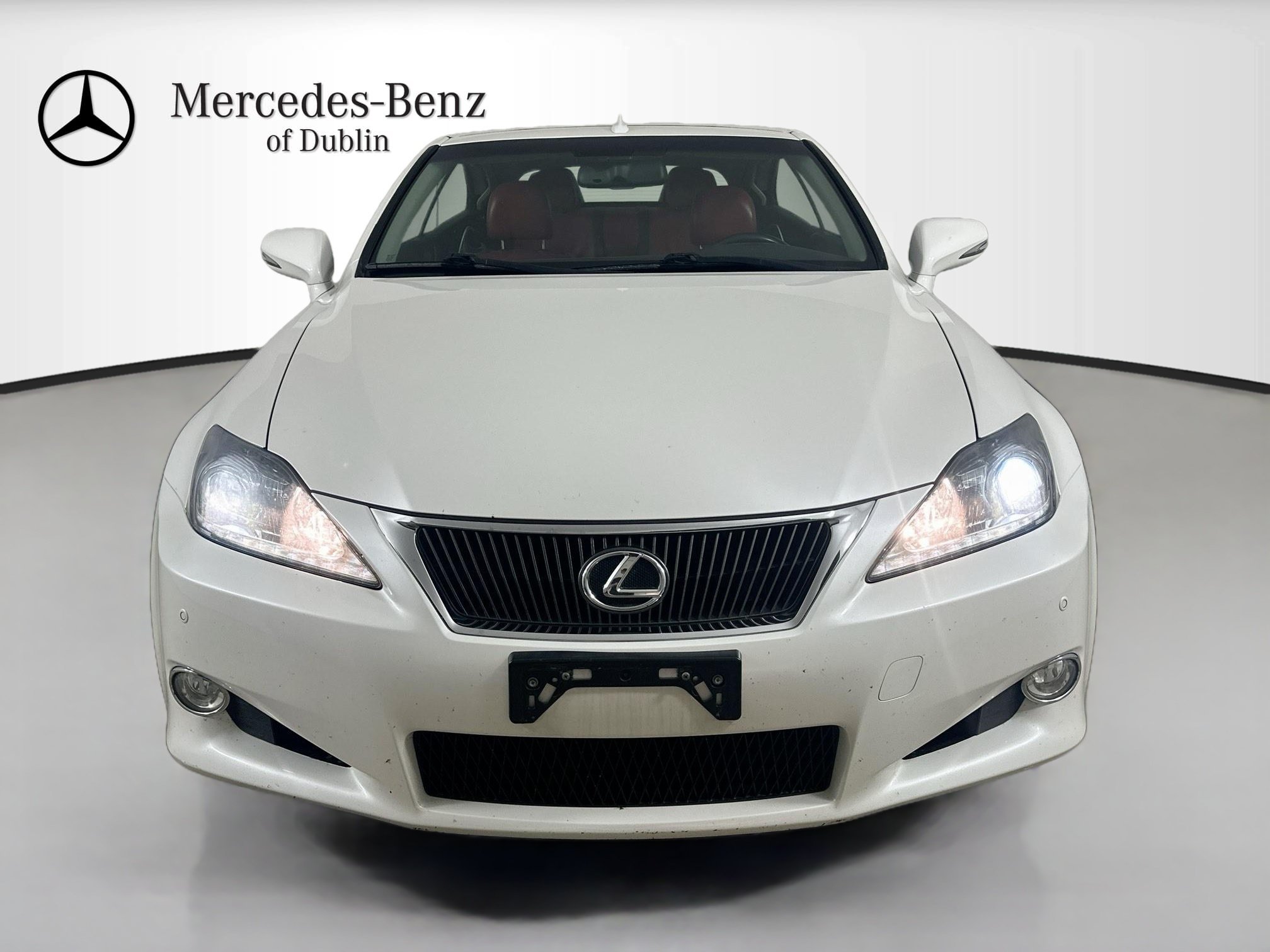 Used 2015 Lexus IS 250C w/ Luxury Package RWD image 2