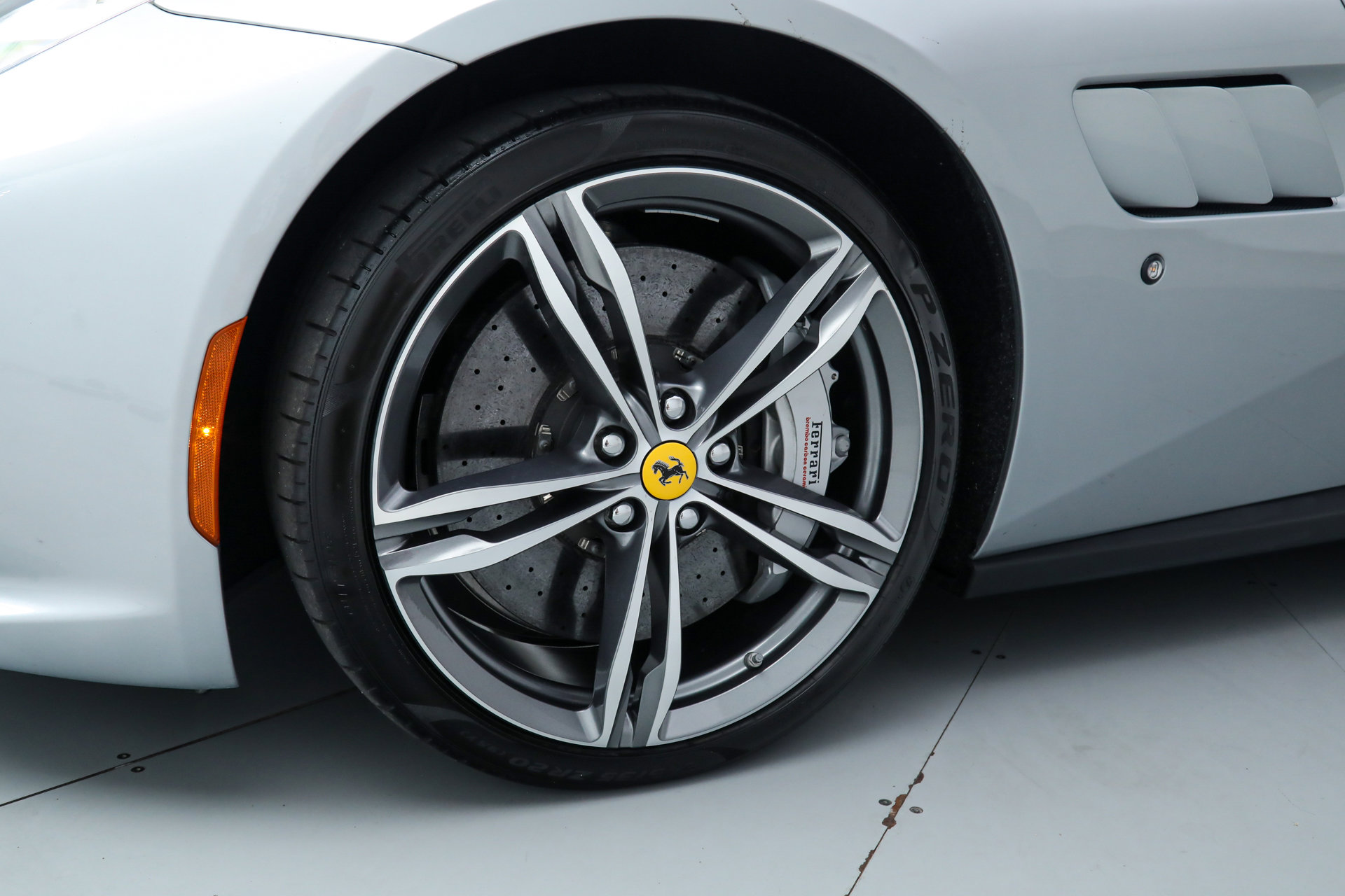 Certified 2018 Ferrari GTC4Lusso image 27