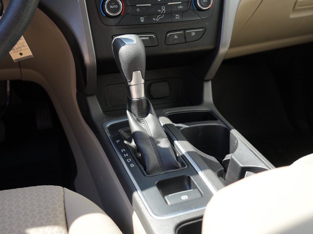 Used 2017 Ford Escape SE AWD/4WD image 26