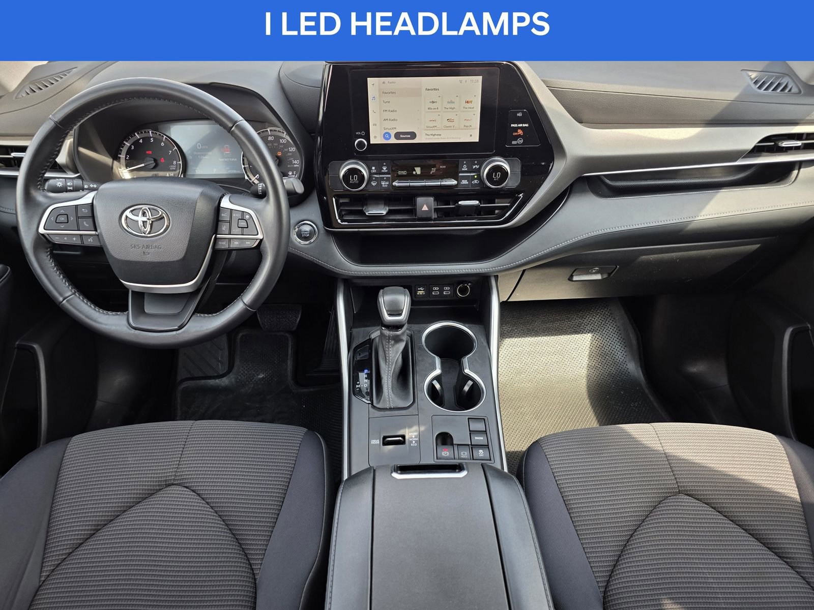 Used 2023 Toyota Highlander L image 13