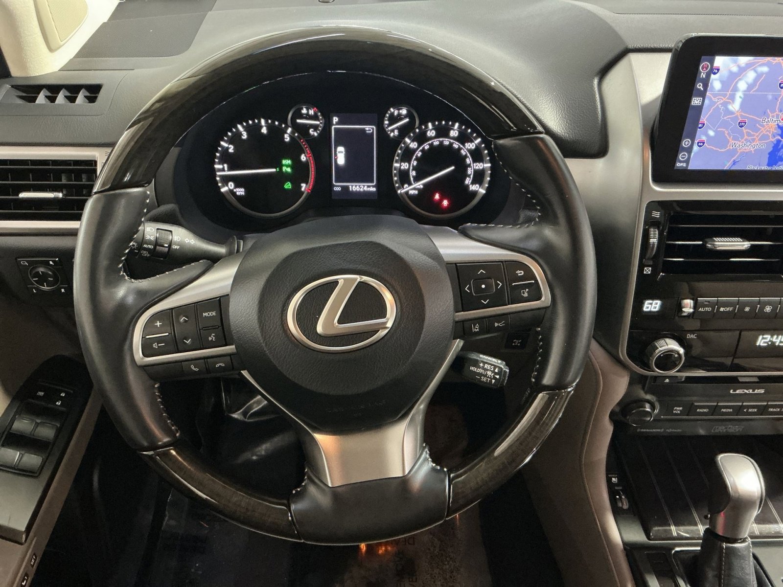 Used 2023 Lexus GX 460 Premium image 24