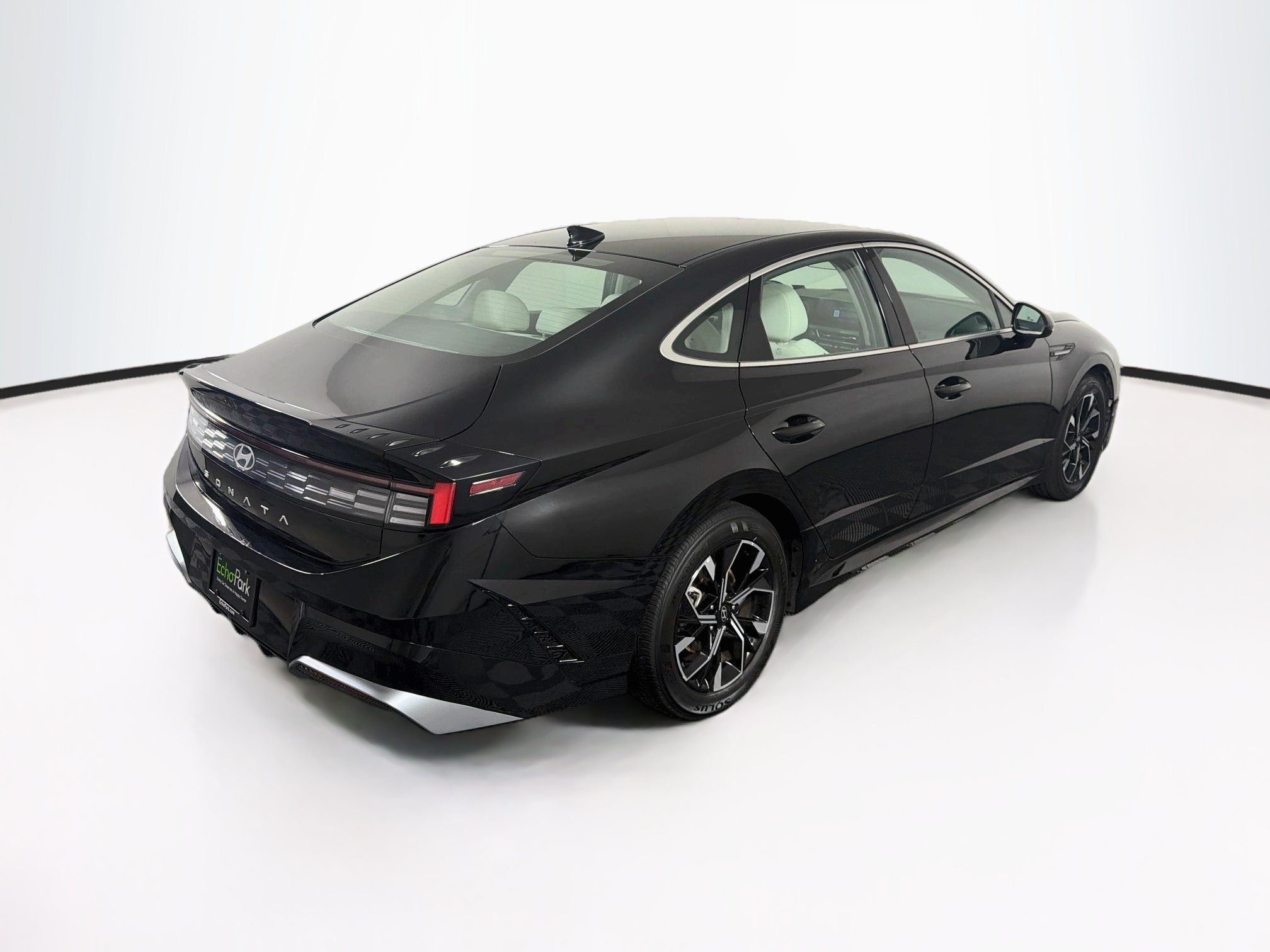 Used 2025 Hyundai Sonata SEL FWD image 9