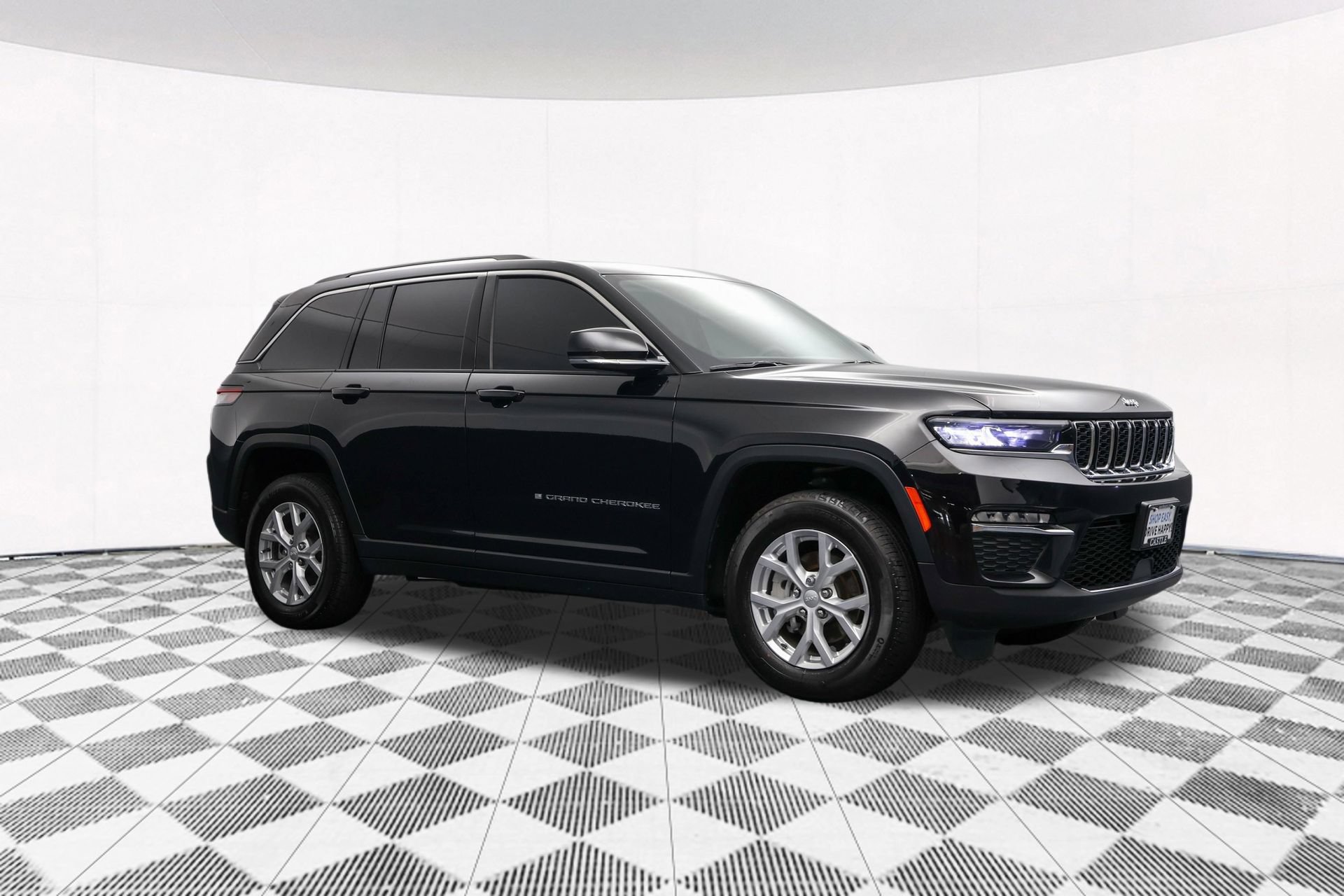 Used 2023 Jeep Grand Cherokee Limited AWD/4WD image 47