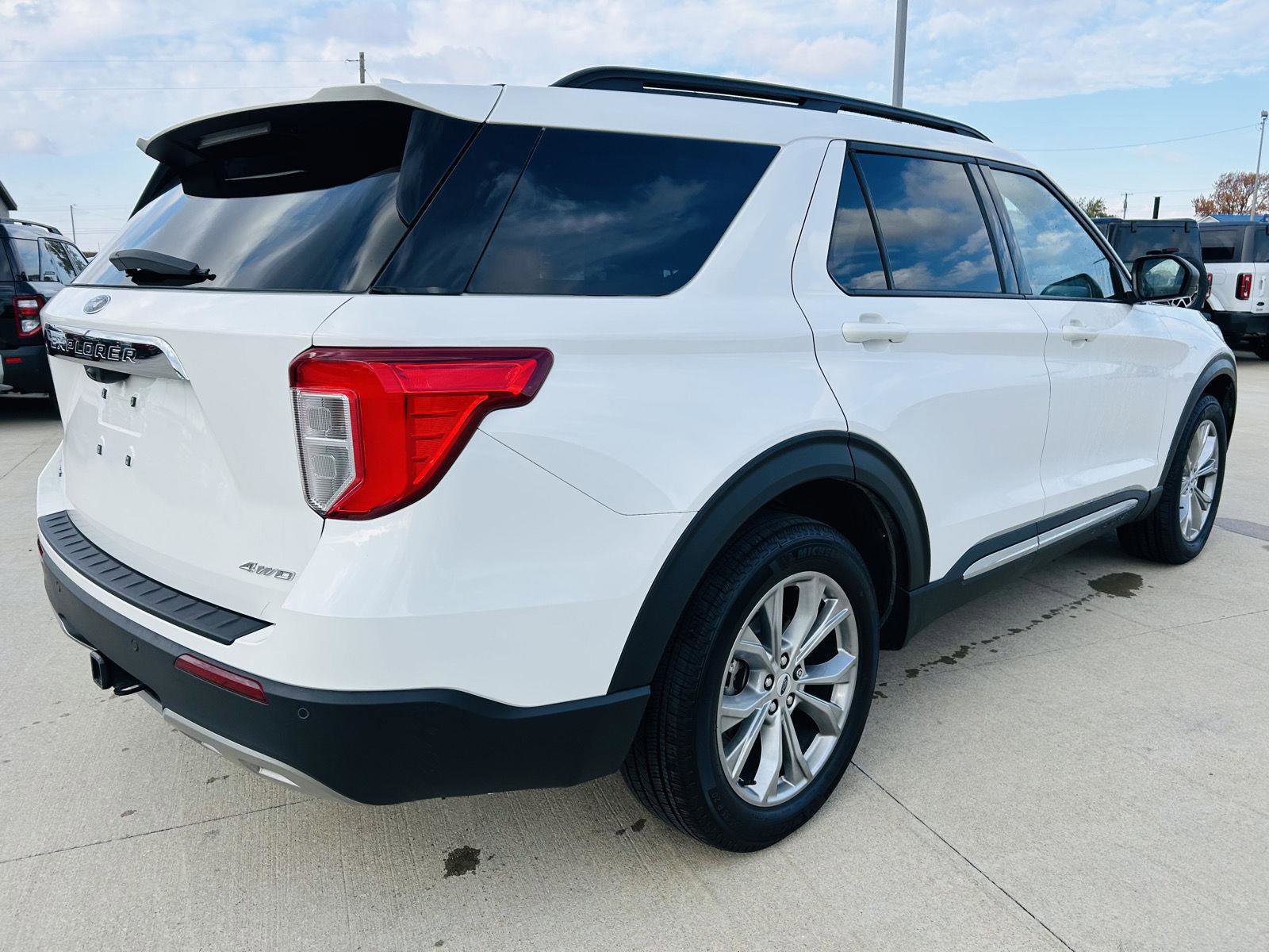 Used 2023 Ford Explorer XLT w/ Equipment Group 202A image 43