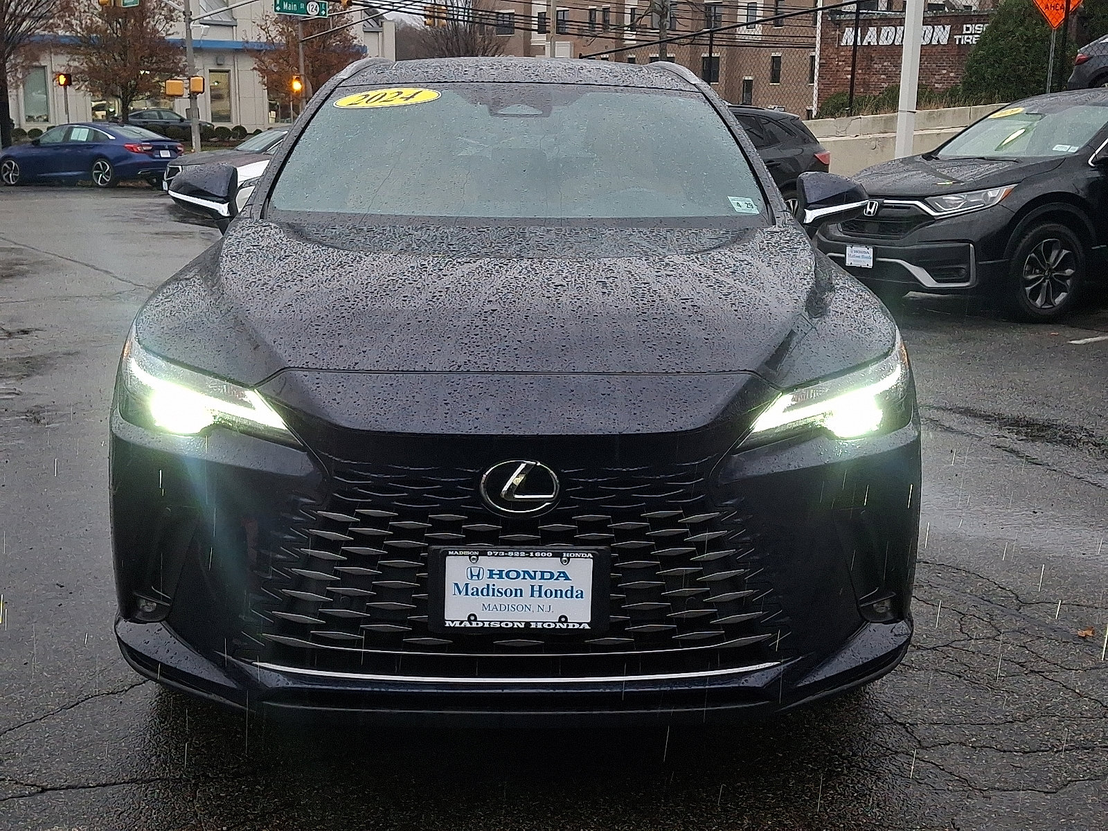 Used 2024 Lexus RX 350 Premium w/ Accessory Package (Z1) image 3