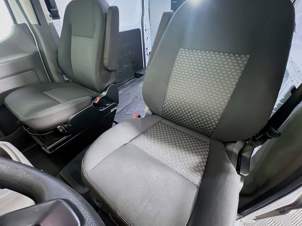 Used 2022 Ford Transit 250 Low Roof AWD image 19
