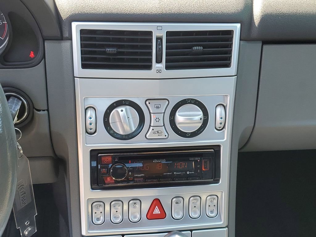 Used 2005 Chrysler Crossfire Limited image 32