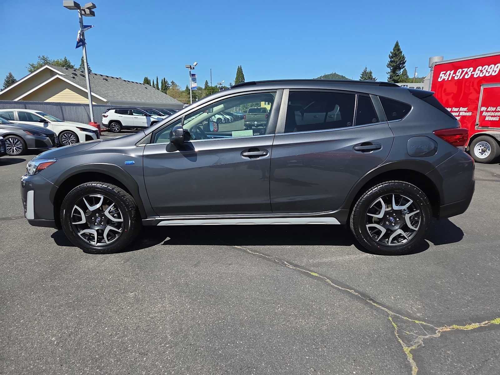 Used 2022 Subaru Crosstrek Hybrid w/ Moonroof Package w/Navigation AWD/4WD image 11