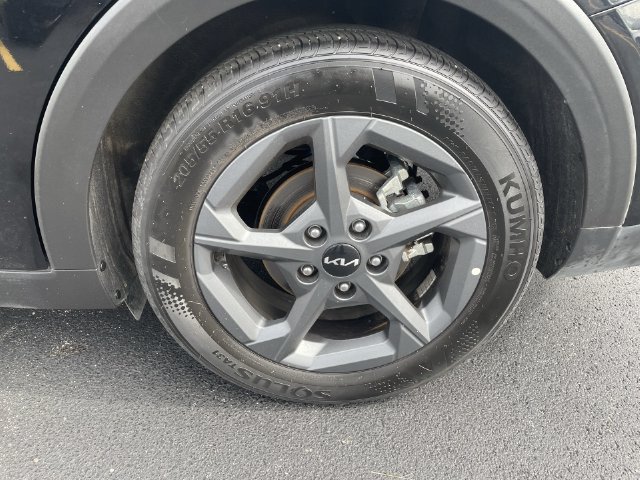 Used 2025 Kia K4 FWD image 29